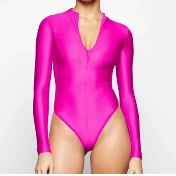 SKIMS Disco long sleeve front zip contour thong bodysuit, size large - Picture 1 of 16